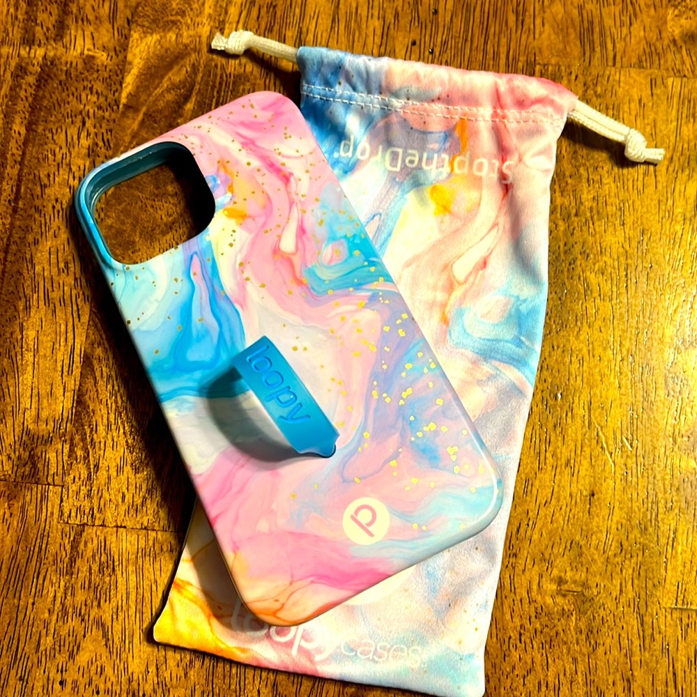 Loopy! iPhone 13 Pro Max. Righty.